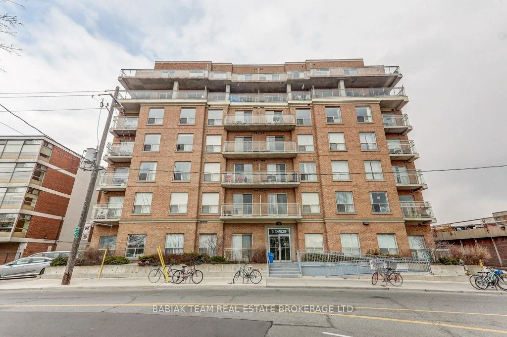 11 Christie Street 207, Toronto C02, On M6g 4c3
