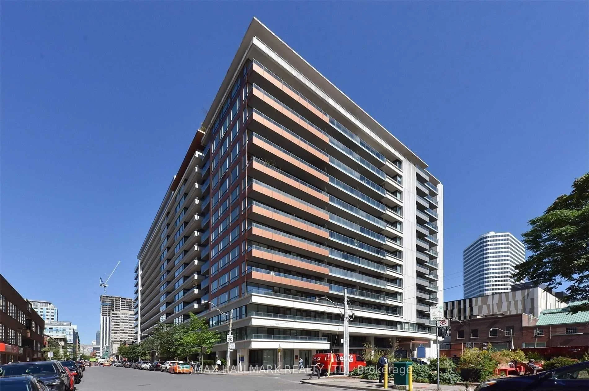 111 Elizabeth Street 1617, Toronto C01, ON M5G 1P7