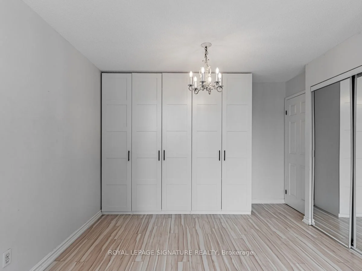 40 Scollard Street 505, Toronto C02, ON M5R 3S1