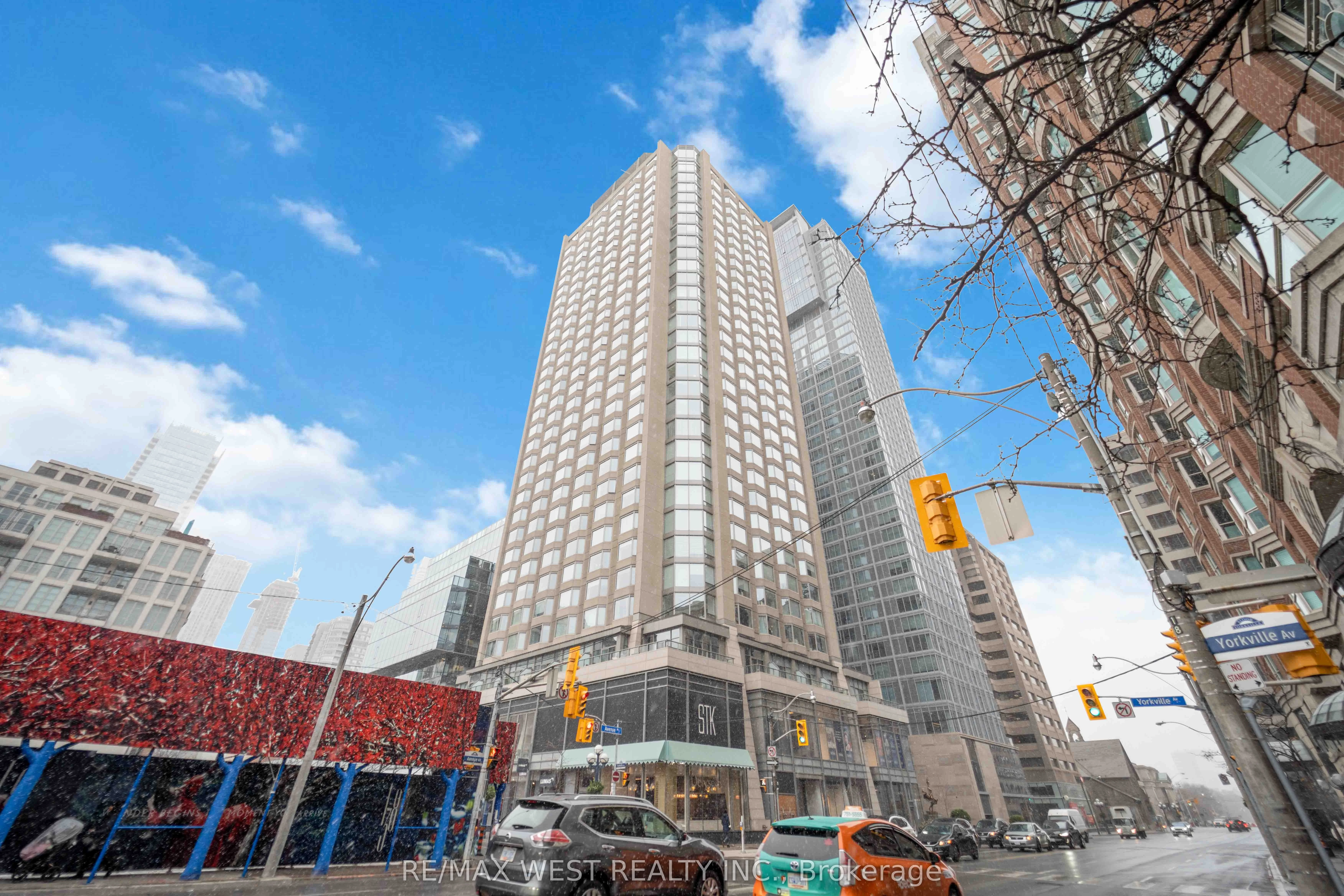 155 Yorkville Avenue 2415, Toronto C02, On M5r 0b4