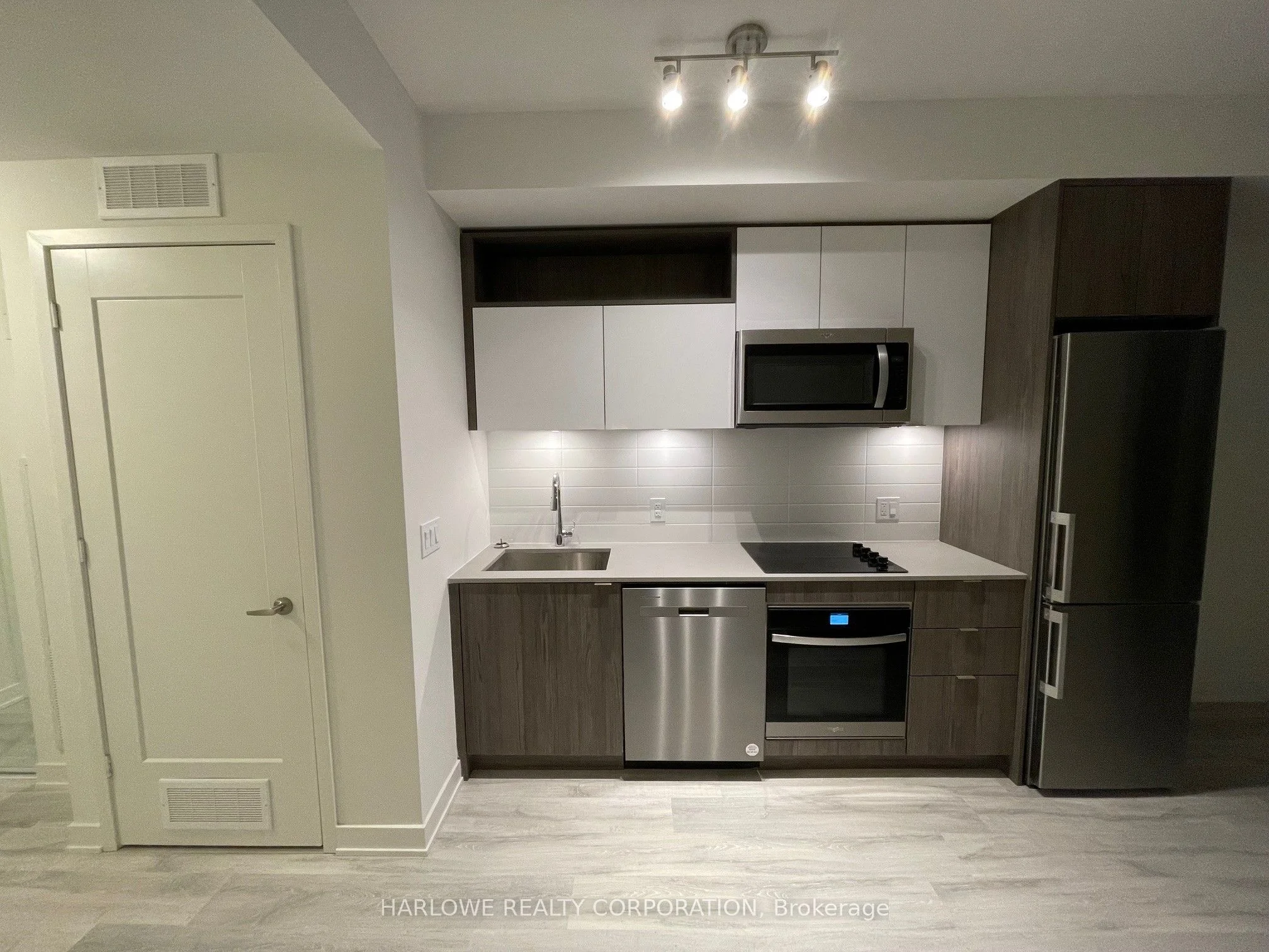 135 Lower Sherbourne Street 566 W, Toronto C08, On M5a 1y4