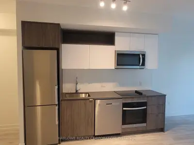 100 Dalhousie Street 1211, Toronto C08, On M5b 0c7