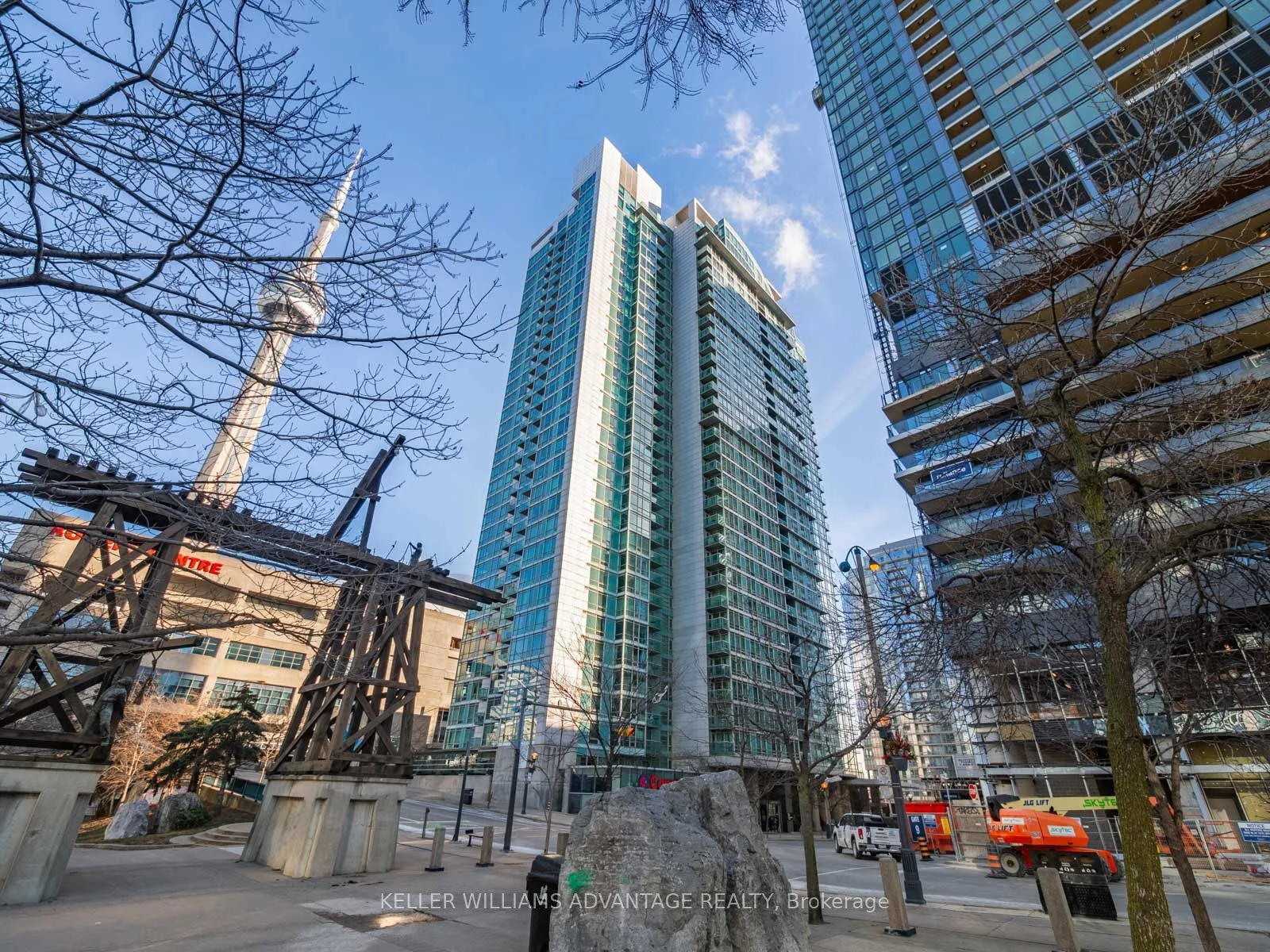 81 Navy Wharf Court 1001, Toronto C01, On M5v 3s2