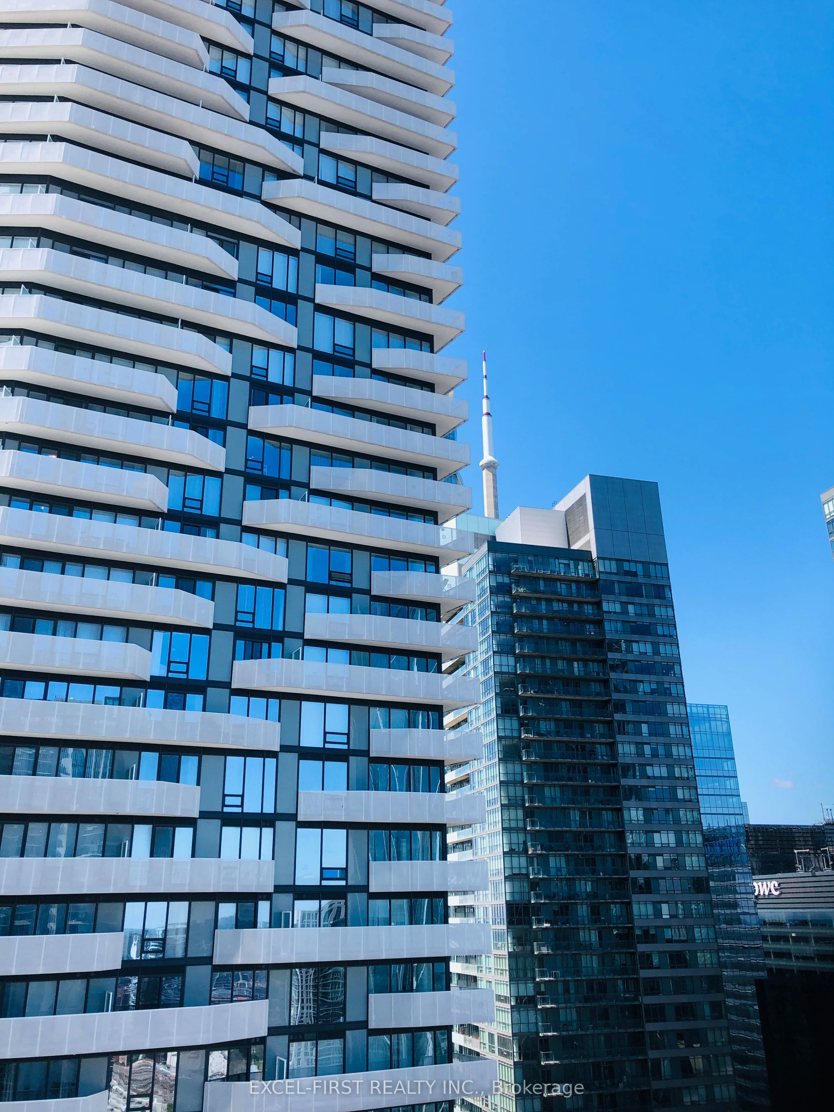 88 Harbour Street 3704, Toronto C01, On M5j 1b7
