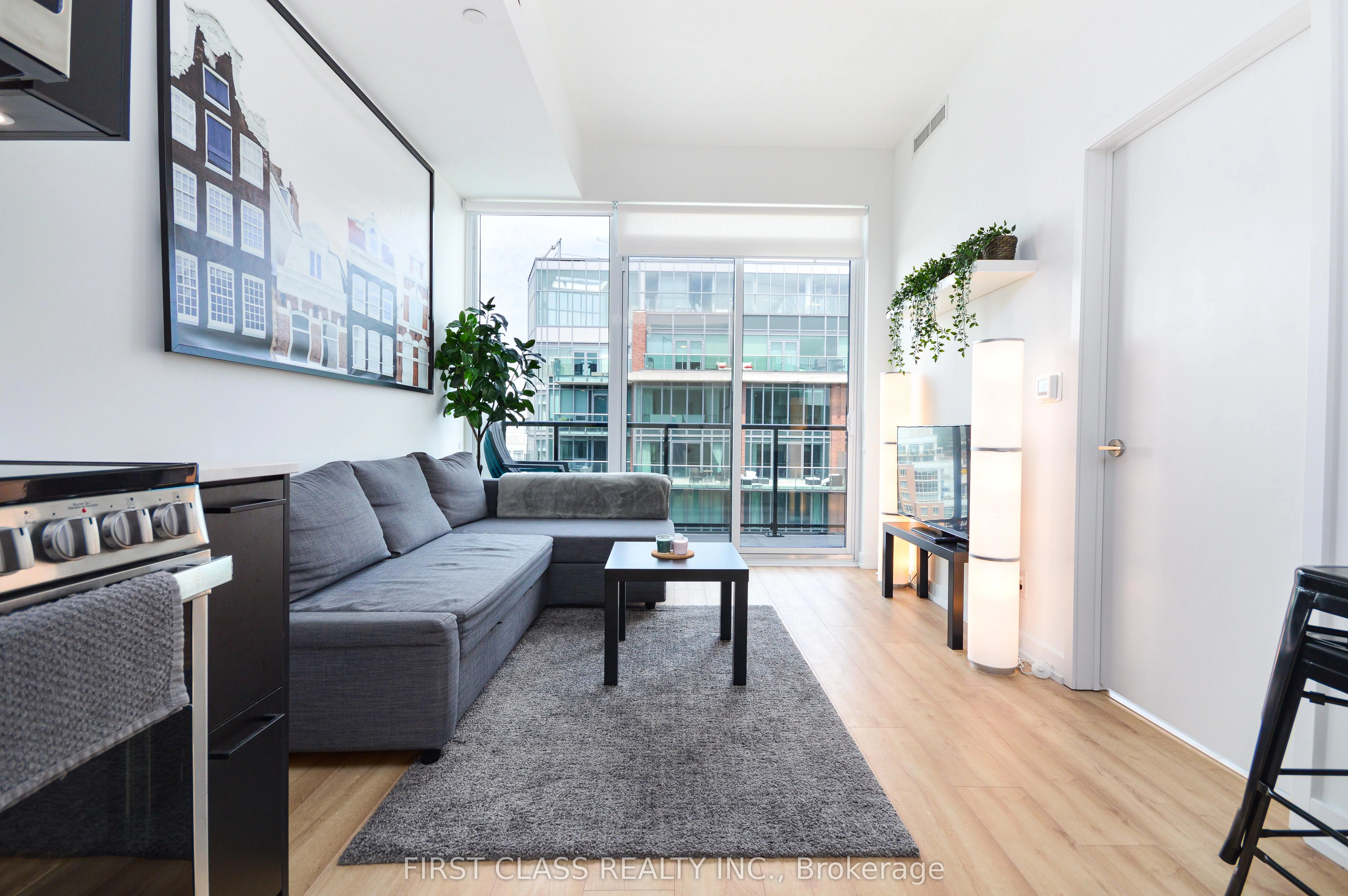 135 East Liberty Street N Ph05, Toronto C01, On M6e 0g7