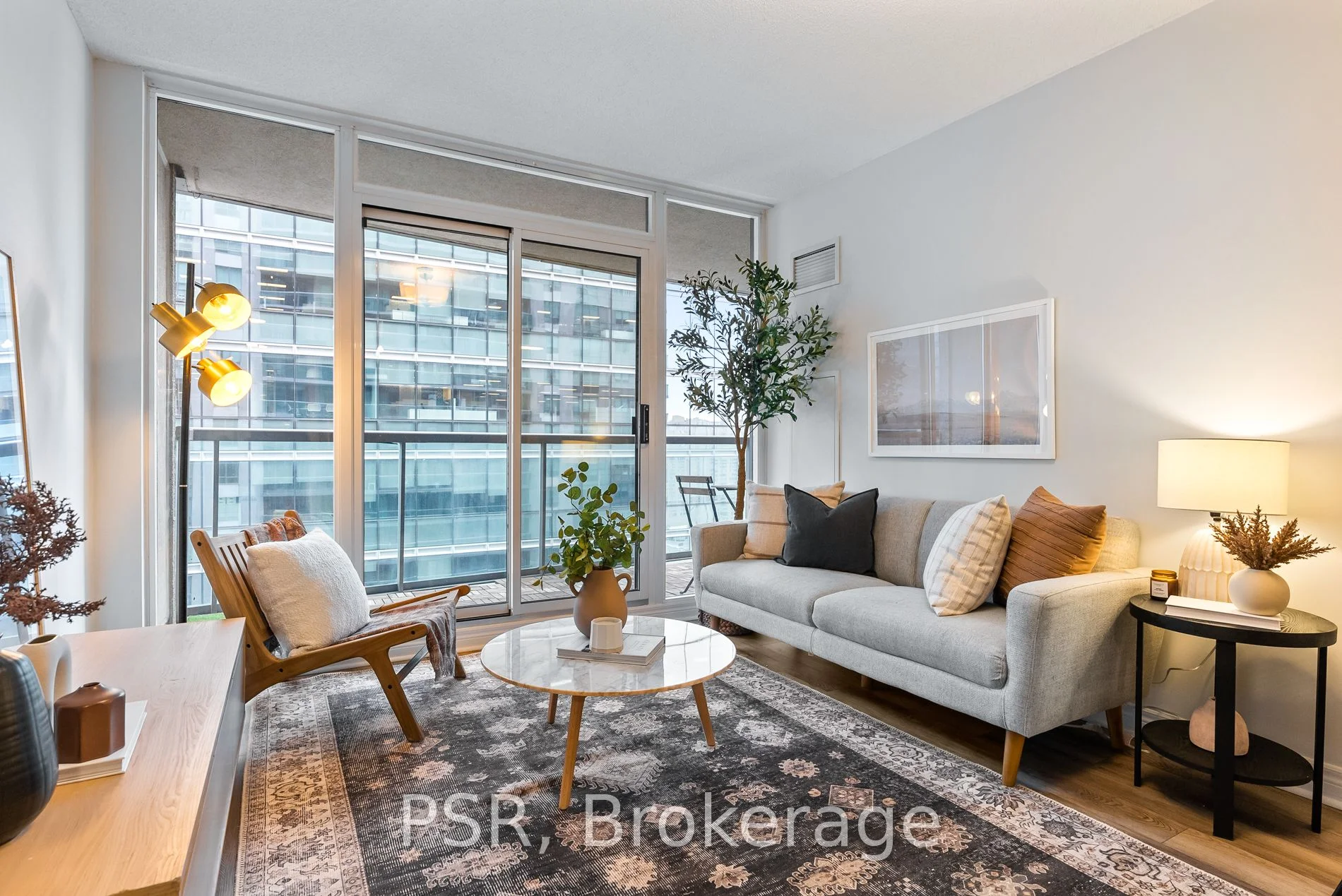 30 Grand Trunk Crescent 3007, Toronto C01, On M5j 3a4