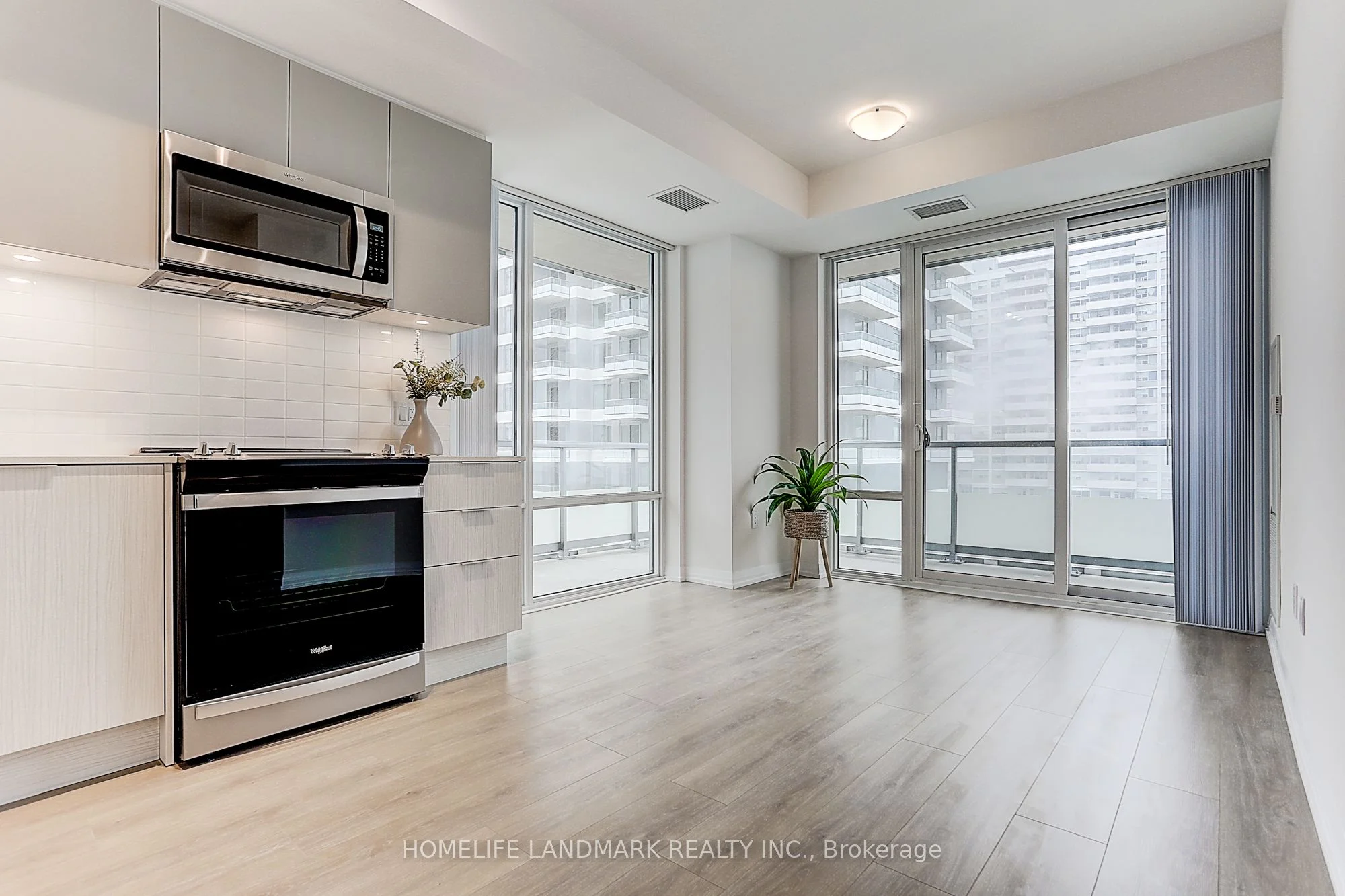 25 Holly Street 1903, Toronto C10, On M4s 0e3