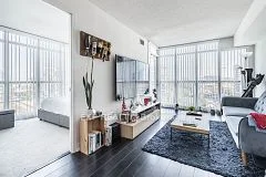 15 Iceboat Terrace 1212, Toronto C01, On M5v 4a5