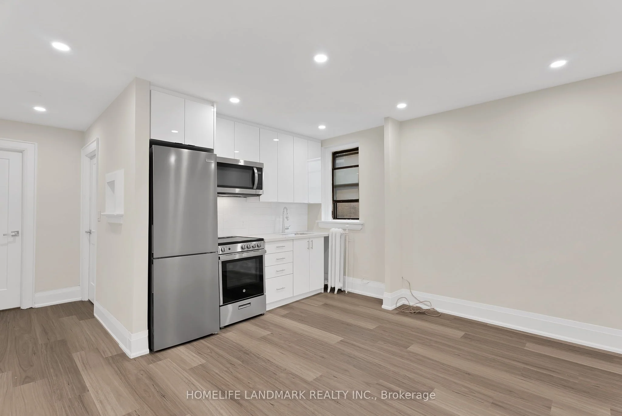 383 Sherbourne Street 9, Toronto C08, ON M4X 1K4