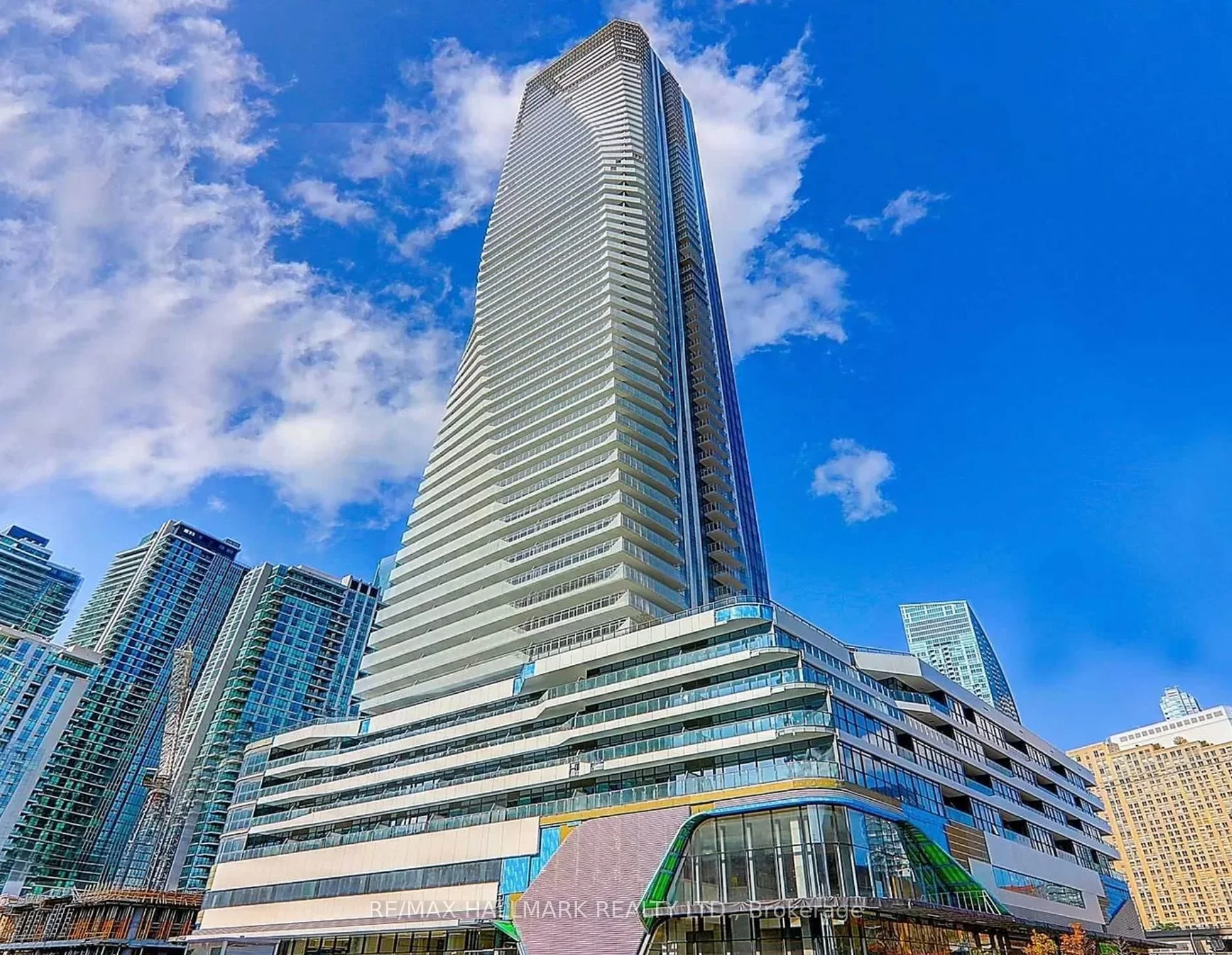 28 Freeland Street 3510, Toronto C08, On M5e 0e3