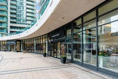 16 Harbour Street 4011, Toronto C01, On M5j 2z7