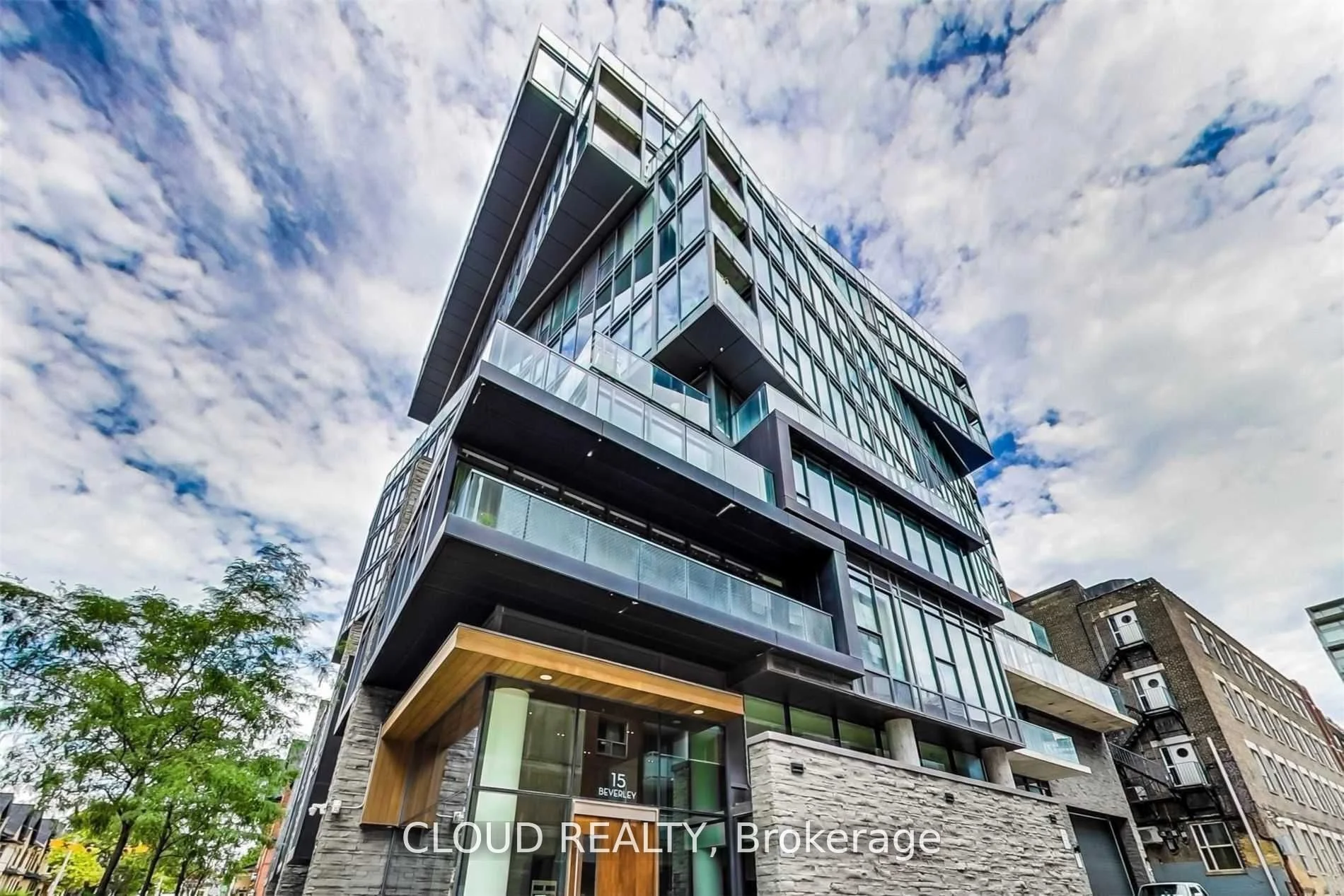 15 Beverley Street 303, Toronto C01, ON M5T 1X8