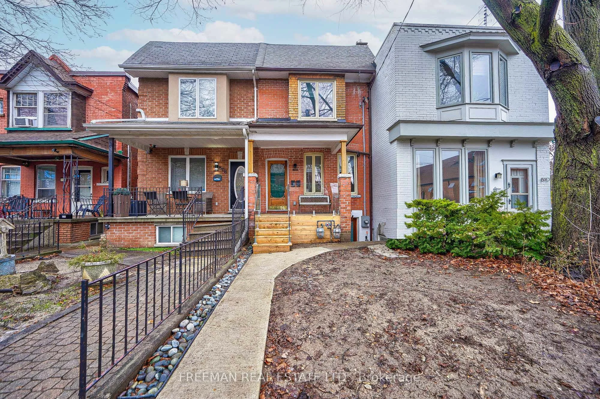808 Manning Avenue Bsmt, Toronto C02, On M6g 2w6