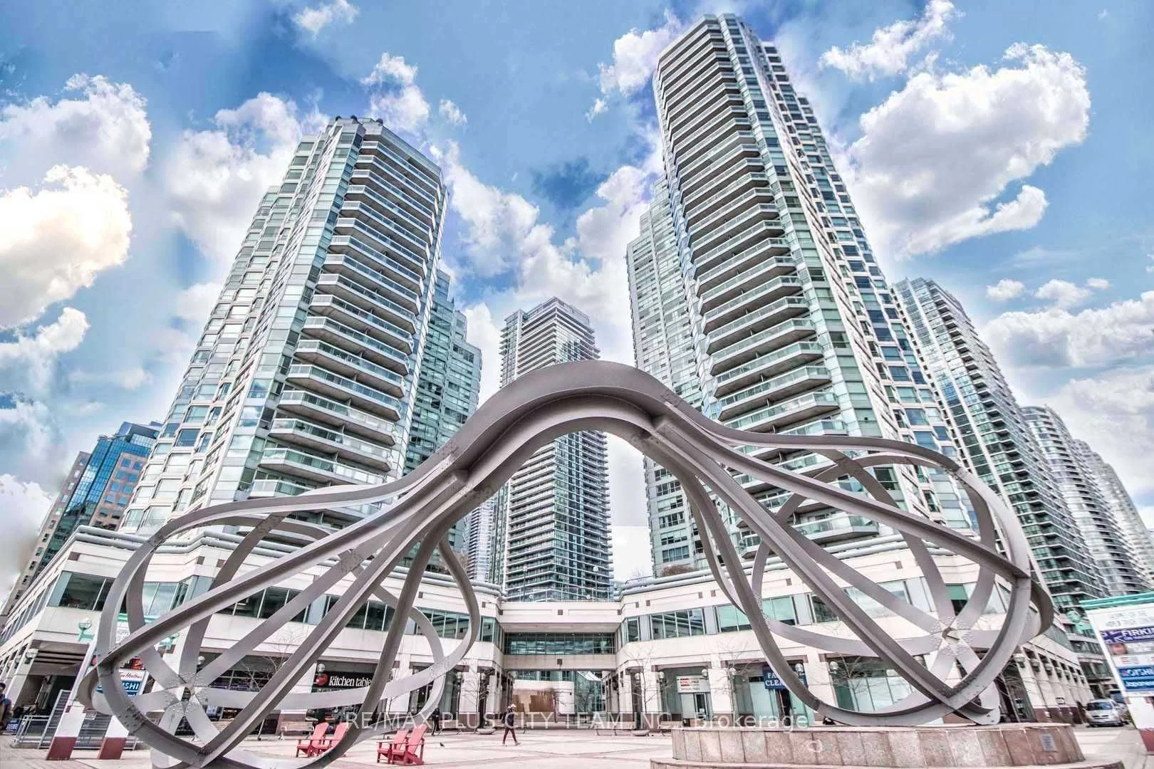 10 Yonge Street 2804, Toronto C01, ON M5J 1R4