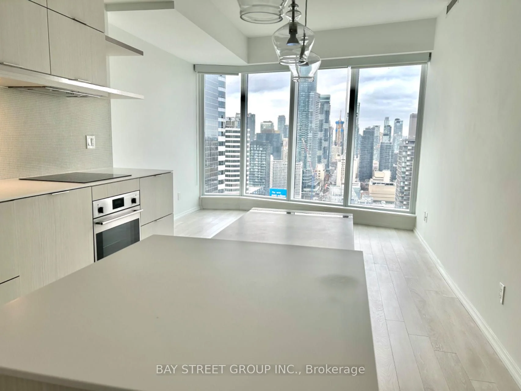 197 Yonge Street N 3314, Toronto C08, On M5b 0c1