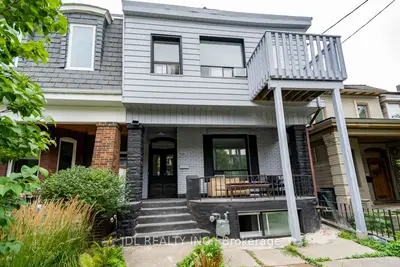 518 Manning Ave Avenue unit 2, Toronto C01, ON M6G 2V7