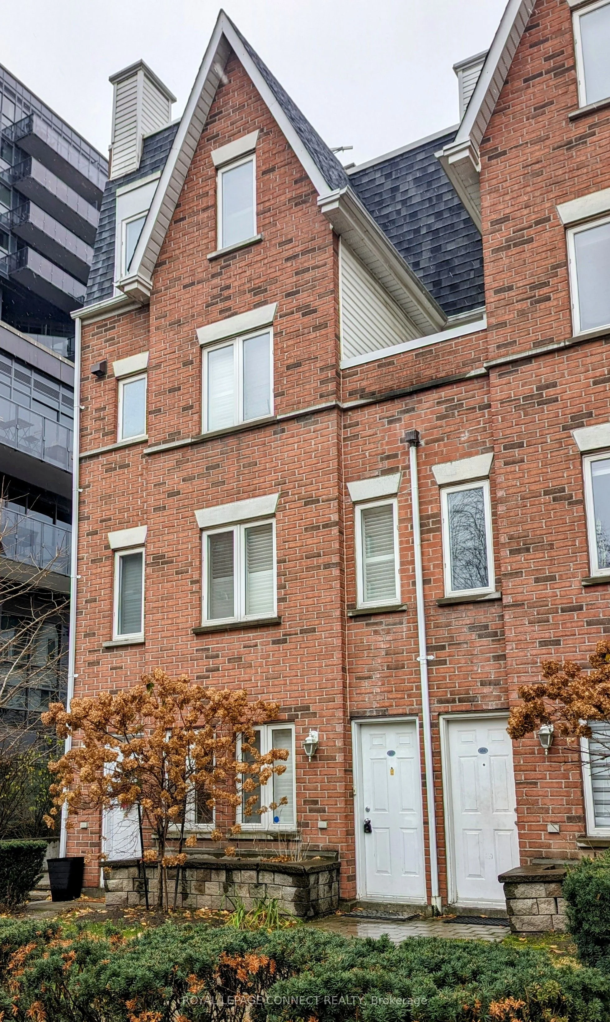 12 Sudbury Street 401, Toronto C01, On M6j 3w7
