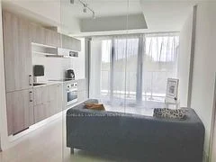 8 Hillsdale Avenue E 625, Toronto C10, On M4s 0b1