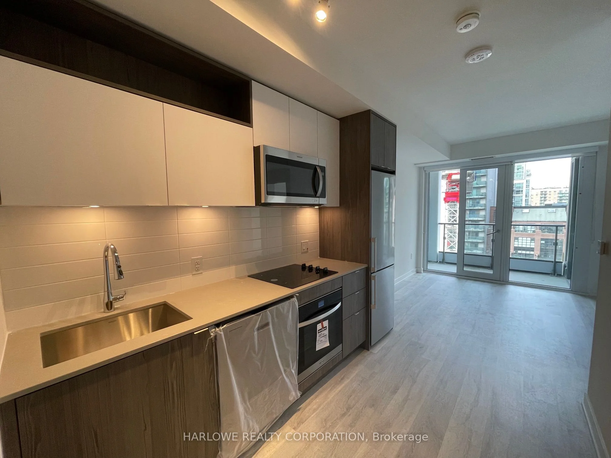 135 Lower Sherbourne Street 872 W, Toronto C08, ON M5A 1Y4