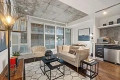 75 Portland Street 612, Toronto C01, On M5v 2m9