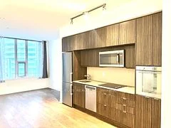 10 York Street 801, Toronto C01, On M5j 0e1