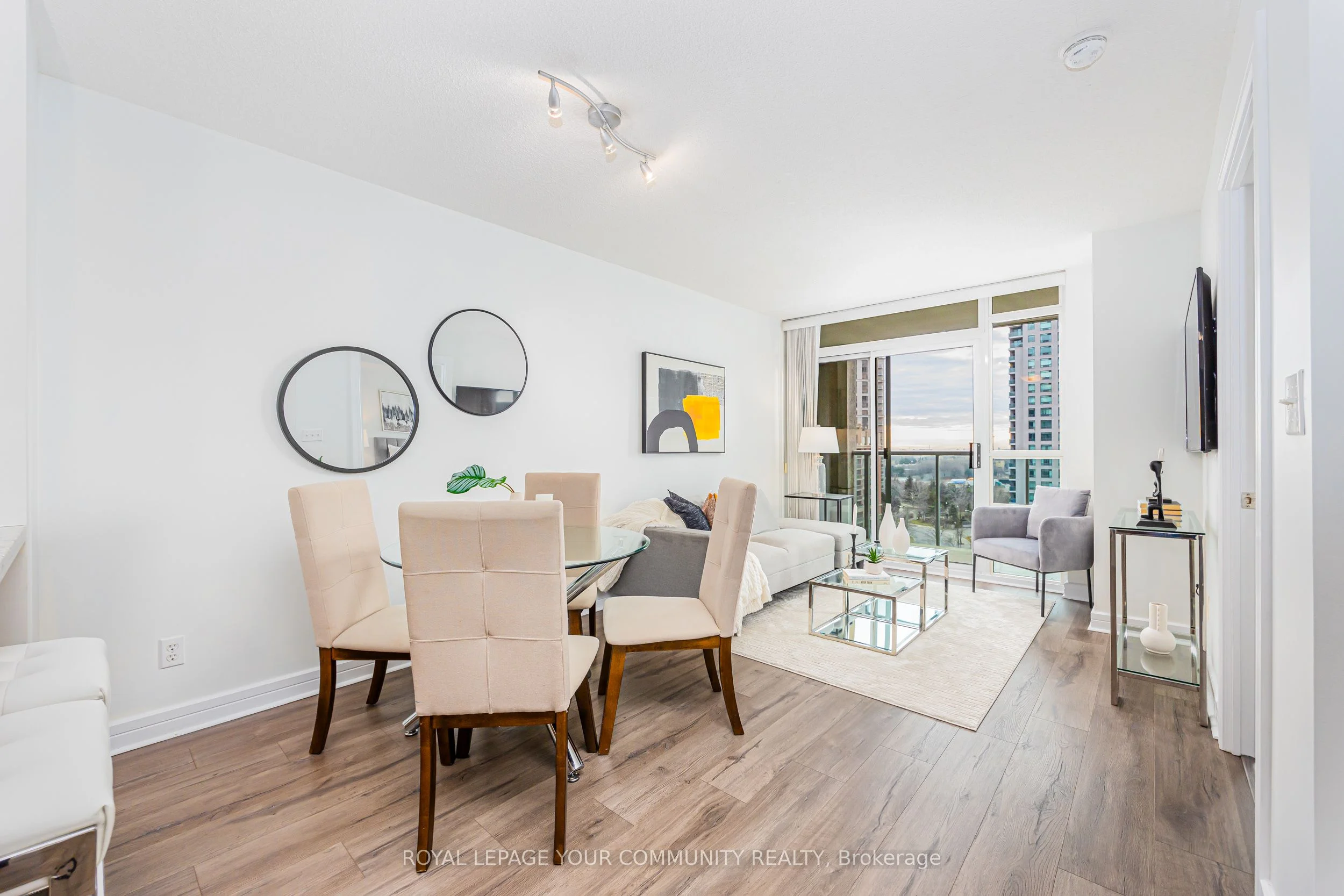 16 Harrison Garden Boulevard 905, Toronto C14, On M2n 7j6
