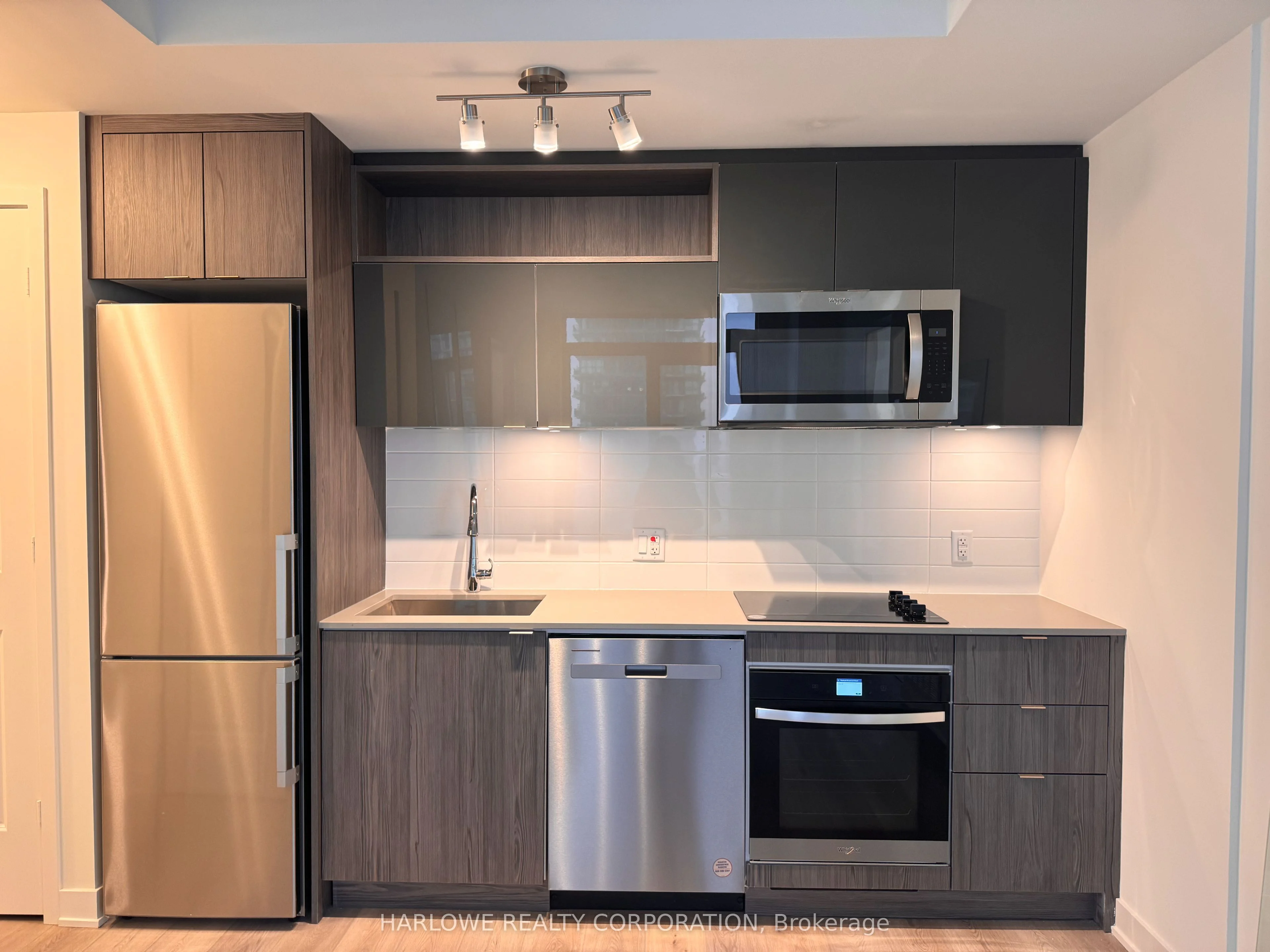 100 Dalhousie Street 3104, Toronto C08, On M5b 0c7