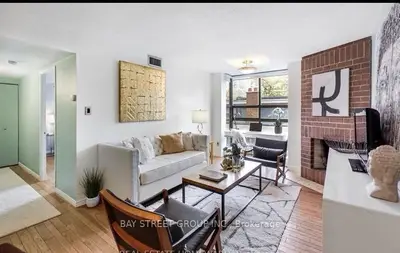 19 Dundonald Street 302, Toronto C08, On M4y 1k3