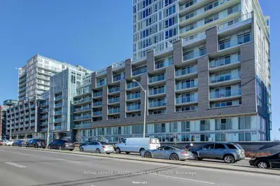 565 Wilson Avenue 509, Toronto C06, On M3h 0c6