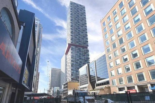 8 Eglinton Avenue E 3910, Toronto C10, On M4p 0c1