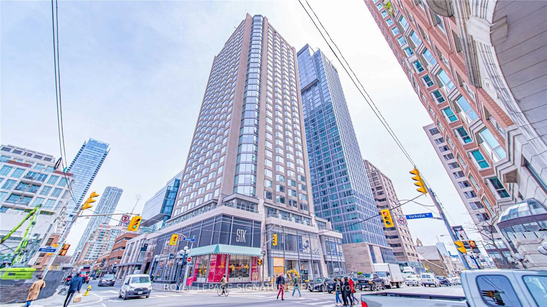 155 Yorkville Avenue 408, Toronto C02, On M5r 0b4
