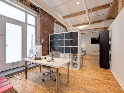 90 Sherbourne Street 101, Toronto C08, On M5a 2r1