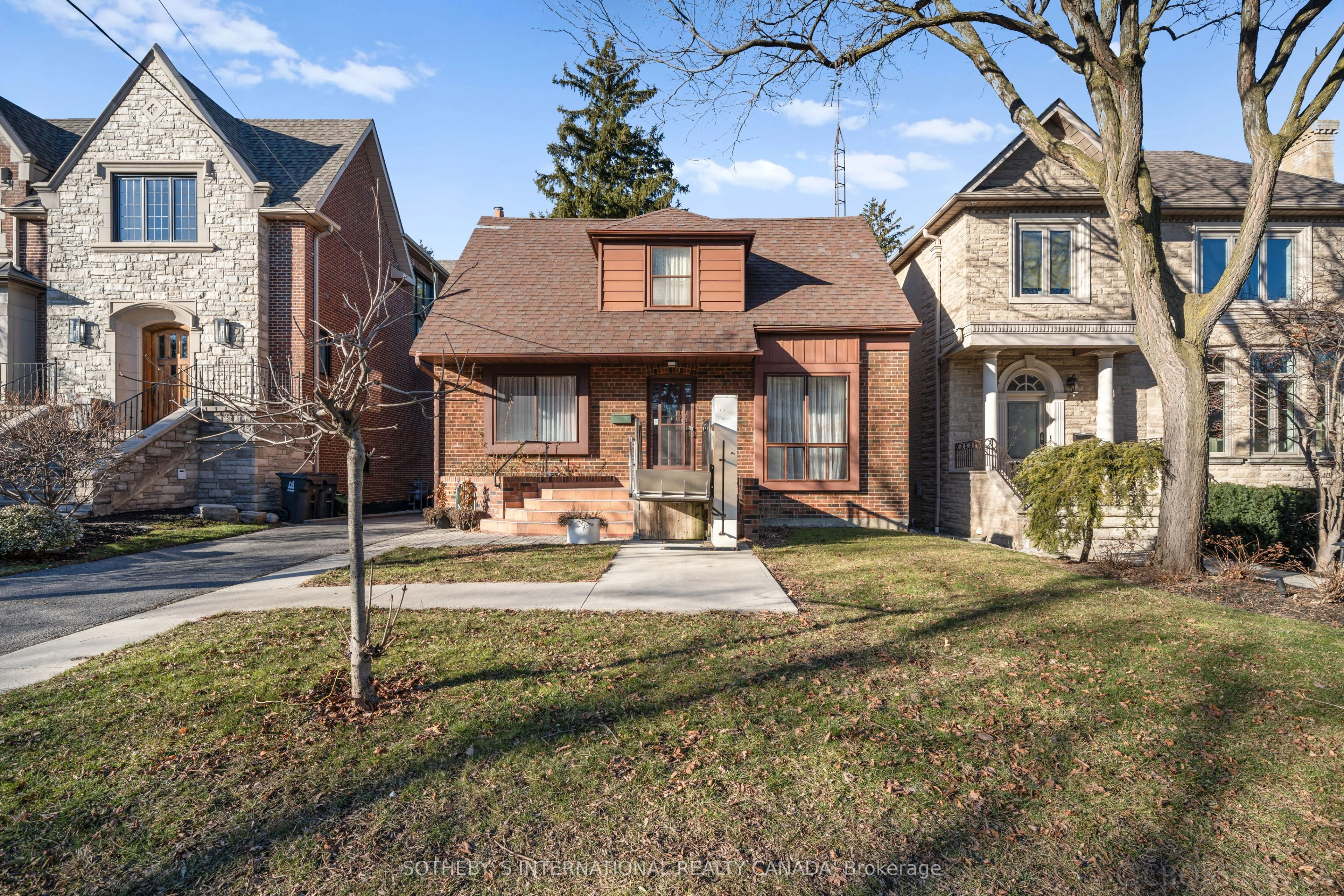 436 Fairlawn Avenue, Toronto C04, ON M5M 1V1
