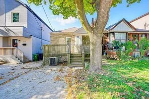 380 Winnett Avenue Main, Toronto C03, On M6c 3m1