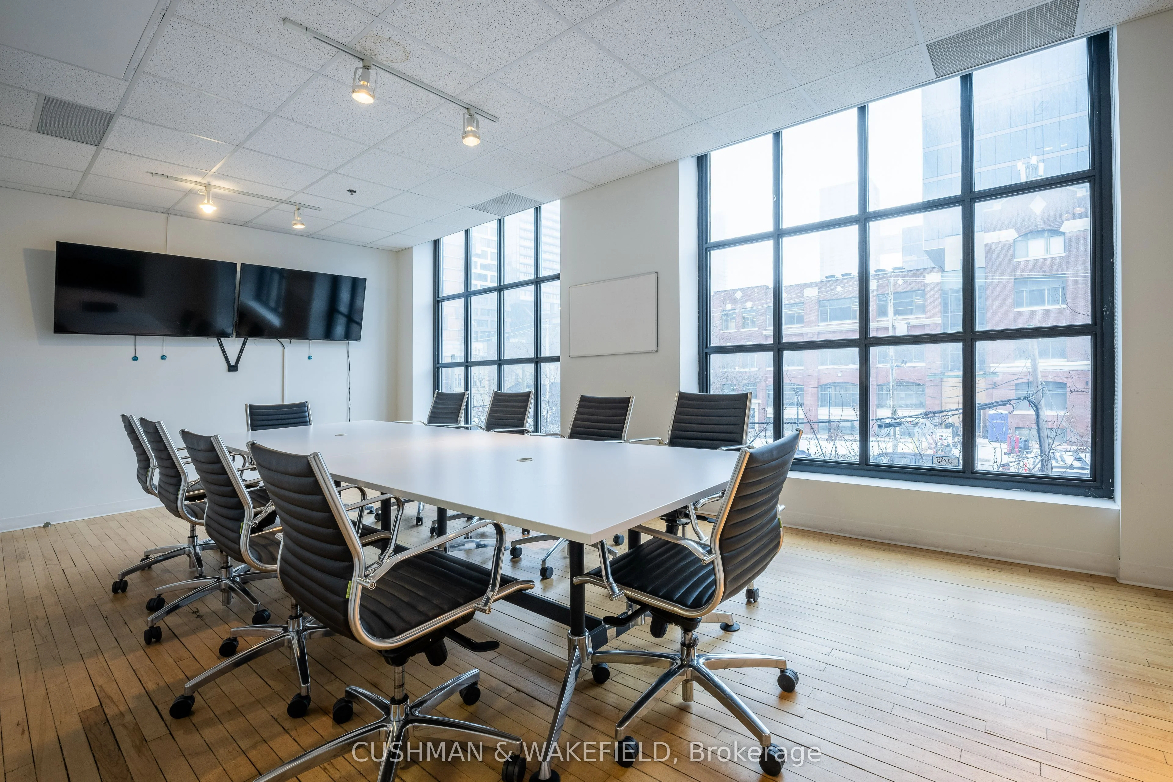 504 Wellington Street W 200, Toronto, On M5v 1e3