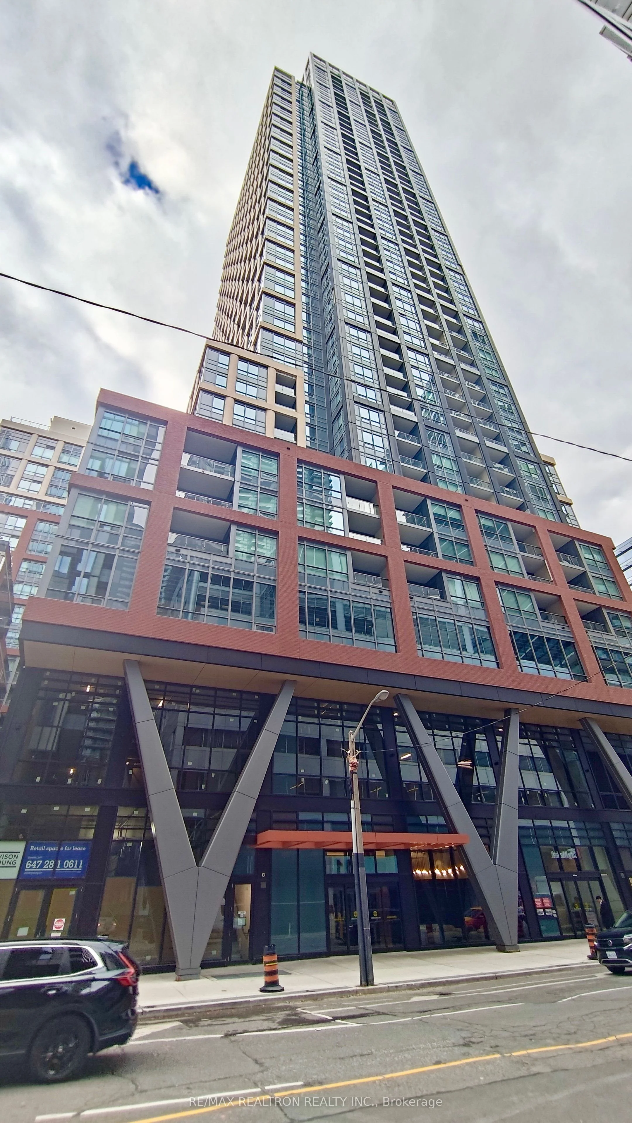 350 Adelaide Street W 4005, Toronto C01, ON M5V 1R7