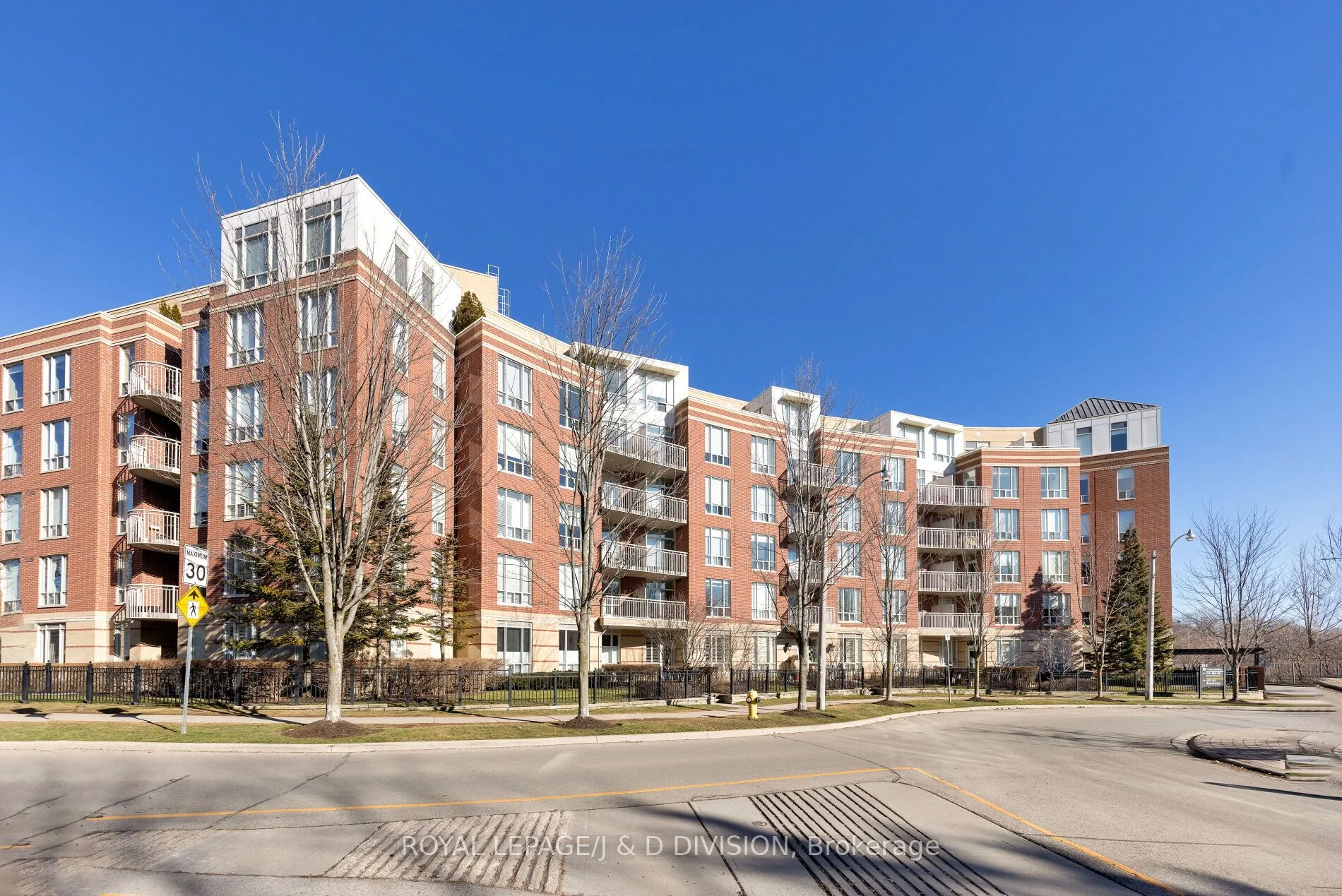 451 Rosewell Avenue 513, Toronto C04, On M4r 2h8