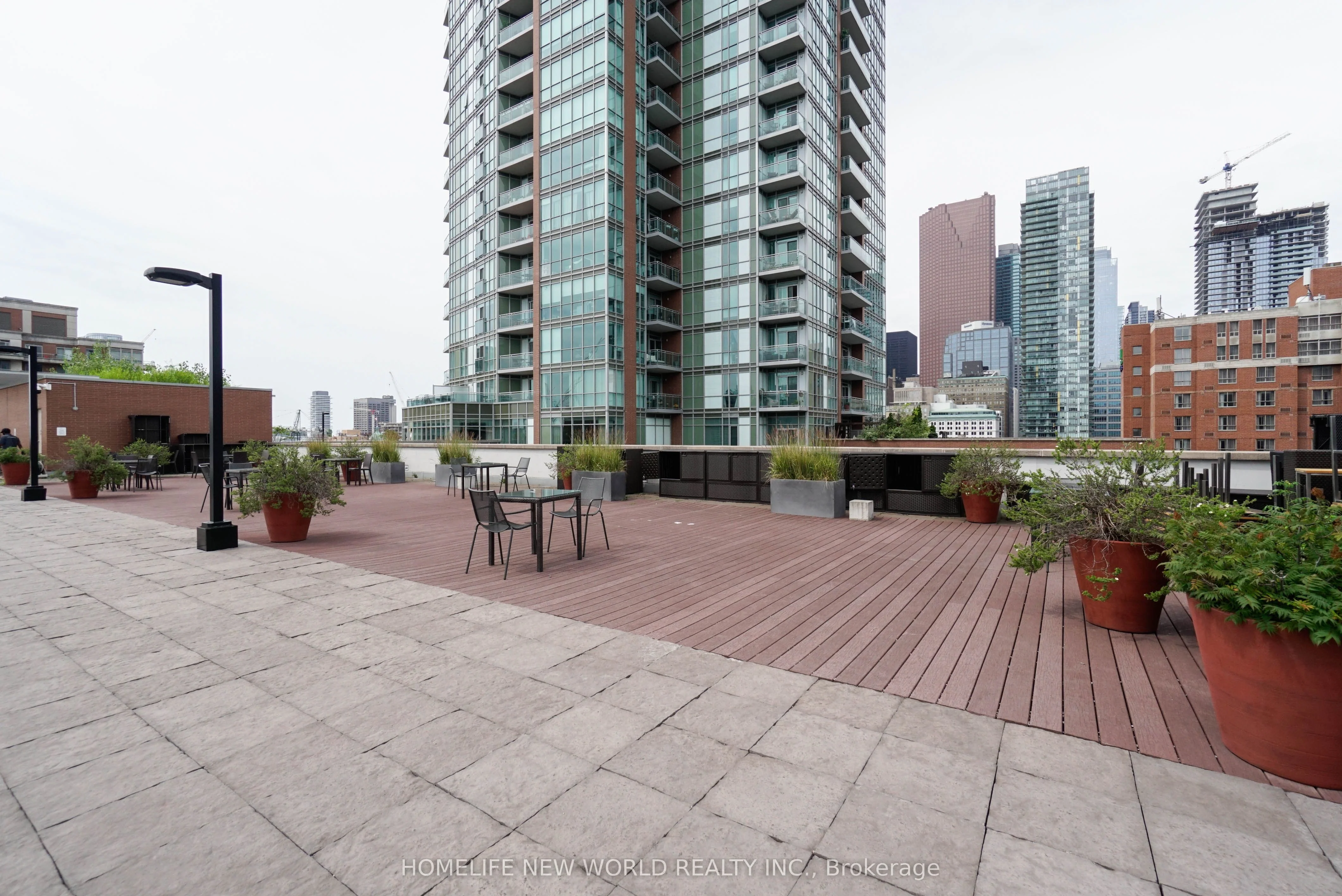 116 George Street N510, Toronto C08, On M5a 3s9
