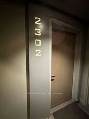 1 Bloor Street E 2302, Toronto C08, On M4w 1a9