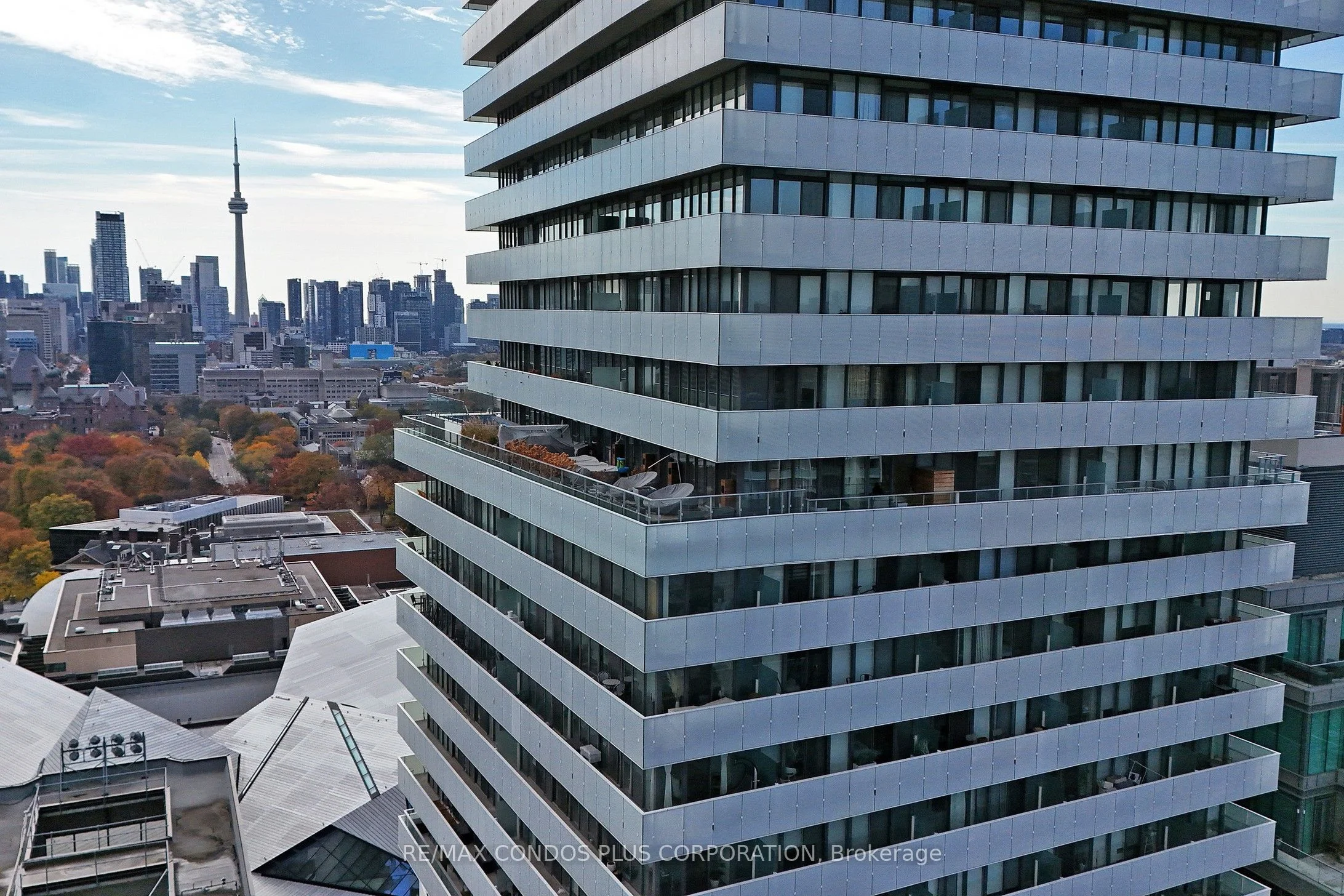 200 Bloor Street W 2105, Toronto C02, ON M5S 1T8
