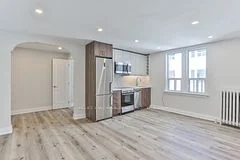 697 Eglinton Avenue W 304, Toronto C03, On M5n 1c6