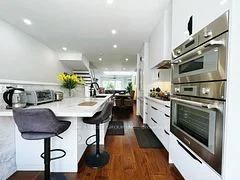 48 berryman Street, Toronto C02, ON M5R 1M6