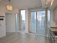 28 Wellesley Street E 2910, Toronto C08, On M4y 1g3
