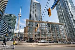 9 Spadina Avenue 205, Toronto C01, On M5v 3v5