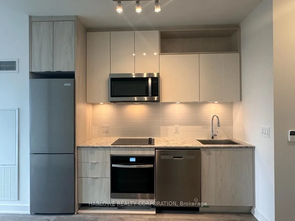 60 Princess Street 1921 SE, Toronto C08, ON M5A 2C7