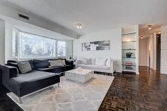 70 Elmsthorpe Avenue 203, Toronto C03, ON M5P 2L7
