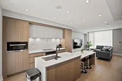 33 Dundonald Street 31b, Toronto C08, On M4y 1k3