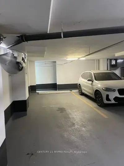33 Charles Street E Parking, Toronto C08, On M4y 0a2