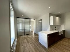 875 Queen Street W 202, Toronto C01, On M6j 1g5