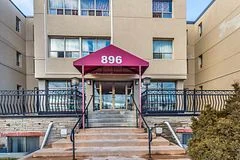 896 Eglinton Avenue E 214, Toronto C11, On M4g 2l2